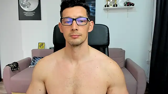 BrutusK08 Live XXX-Chat