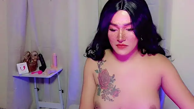 Show de ChloeAsian na webcam