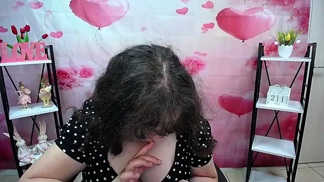 NeonilaLisova 即時 XXX 聊天