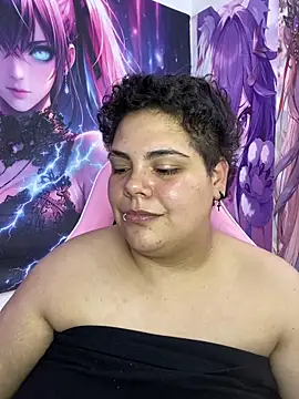 Hailey_Curvy Show in webcam