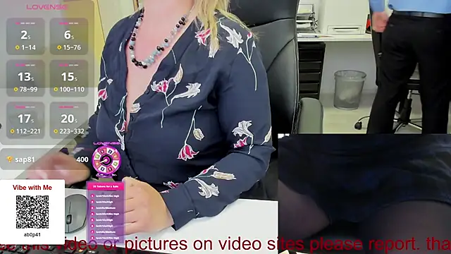 squirt_milf_viktoria's Webcam Show