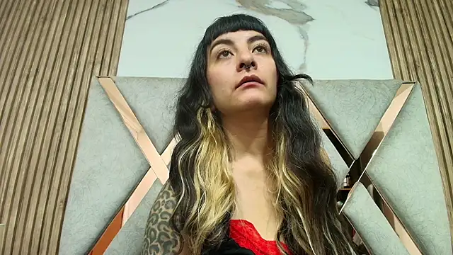 Živý XXX chat Naughty_Kittenm