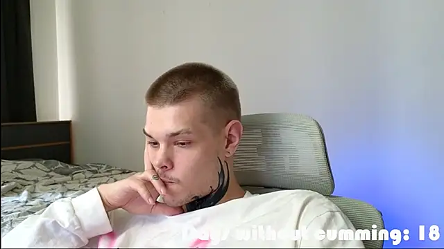 DENIS_HERE's Webcam Show