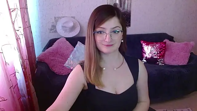Arielsssplash Adlı Modelin Canlı XXX Sohbeti