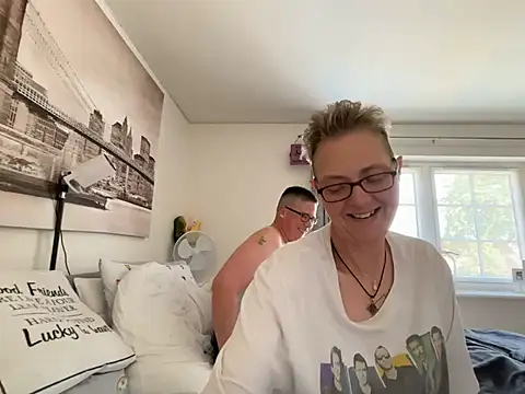 Curvy-Jinx Chat XXX live