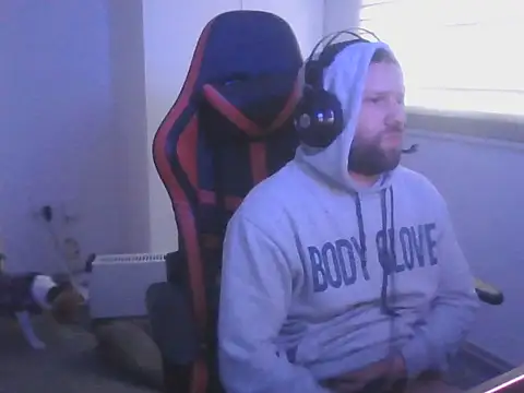 Giingz22 Show in webcam
