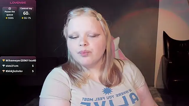XXX chat uživo modela LottieReed