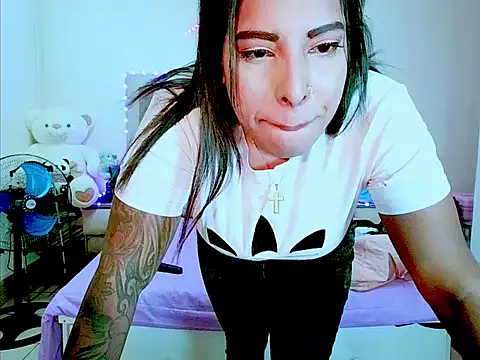 indiantopaz694u's Live XXX Chat