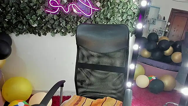 DestinyHills লাইভ XXX চ্যাট