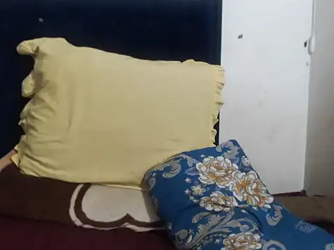 INNOCENTSLUT25 Live XXX-Chat