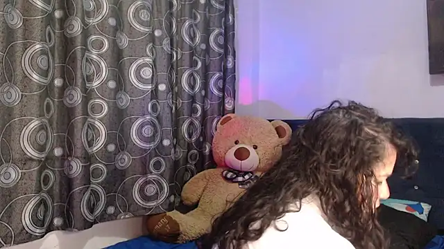 Chat +18 de ANGELIQUE_KLANE ao vivo