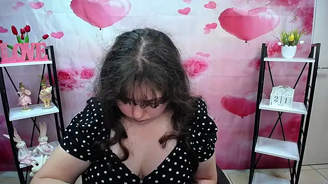 XXX chat uživo modela NeonilaLisova
