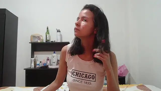 nathaly_jones_ Adlı Modelin Canlı XXX Sohbeti
