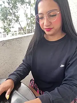 Show de Daniela_Pink na webcam