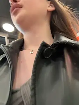 Chat +18 de KristiRich ao vivo