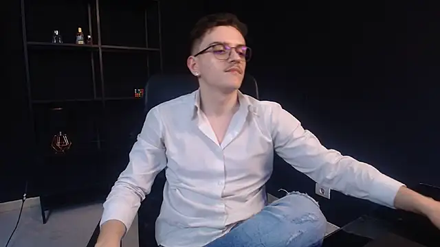 Czat XXX na żywo – FelixStarkk
