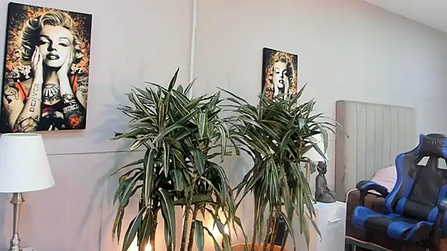 XXX chat uživo modela kai_storn