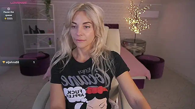 BellaRayyy: απευθείας συνομιλία ΧΧΧ