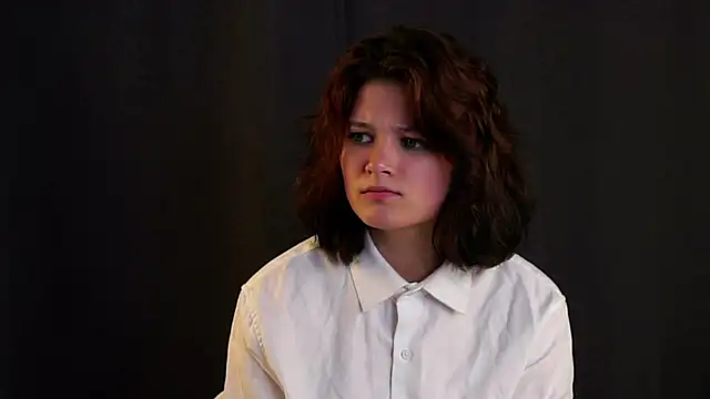 AlesiaPeasel's Webcam Show