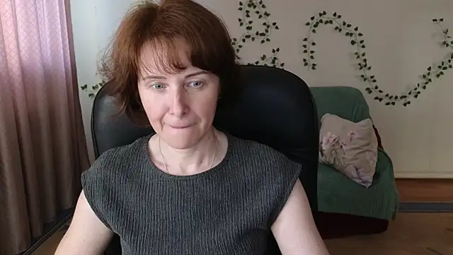 Lia_Tito: онлайн-секс-чат