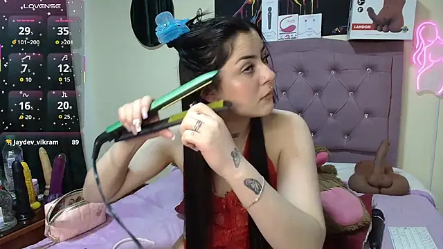 Emmie_Hot: вебкам-шоу