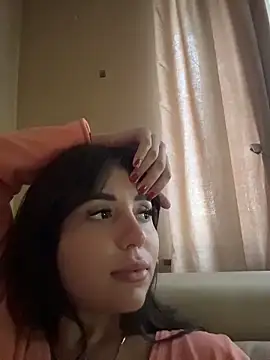 SilkyMira Chat XXX live