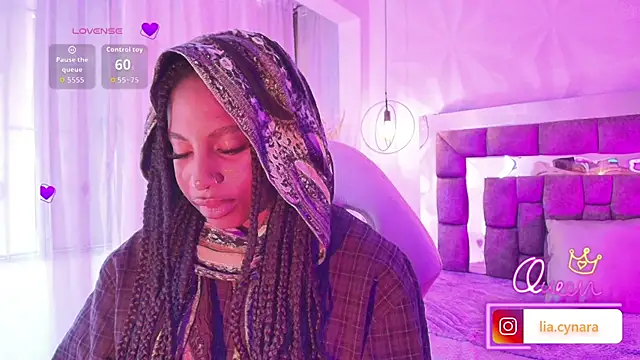 Queen_perla_ Adlı Modelin Canlı XXX Sohbeti
