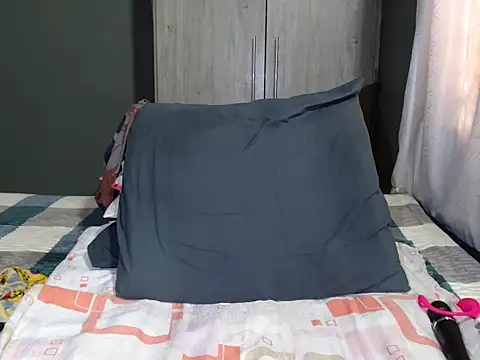 WetwetPussy31's Live XXX Chat
