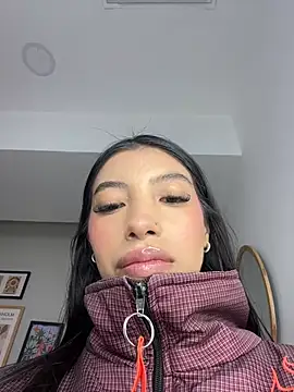 Tiffany_Low's Live XXX Chat