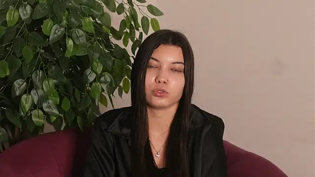 LeisaChinskey's Live XXX Chat