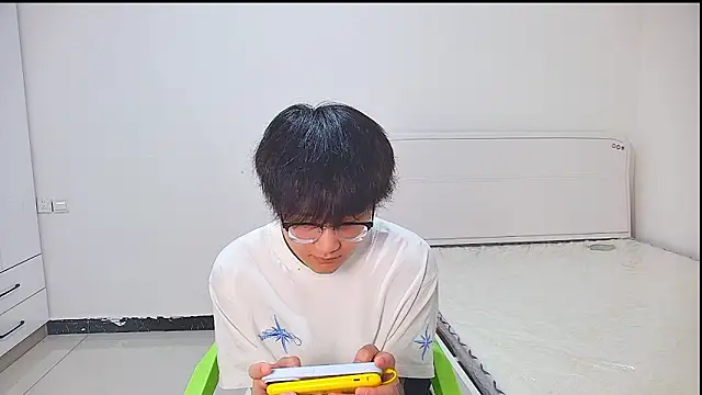 KK-cuteboy 在線直播表演