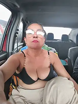 Aurora_levi Show in webcam