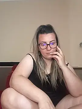 Sweetredvelvet Webcam show