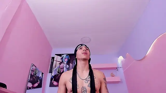 XXX chat uživo modela DanteLuxx