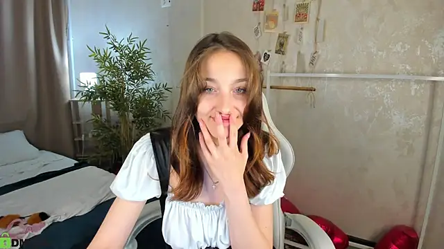 alis_tauber's Live XXX Chat