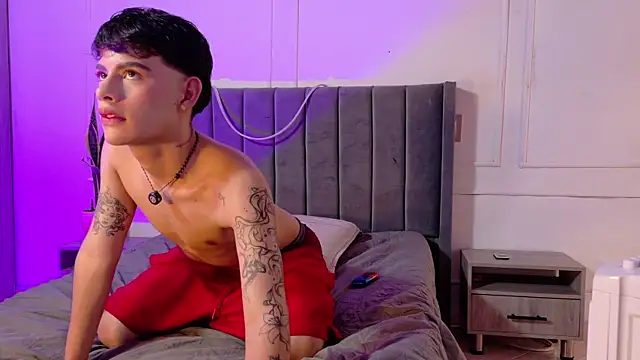 Chat +18 de Zeyn_smith ao vivo