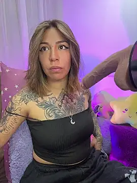 Chat +18 de _antonella_dreamss ao vivo