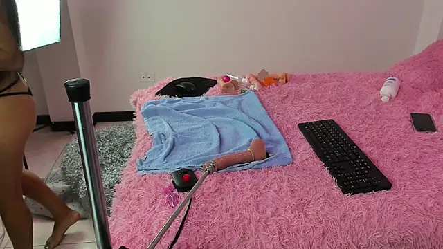 Elizabethks Show in webcam