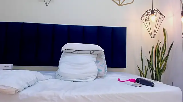 Chat +18 de mayaevansmg ao vivo