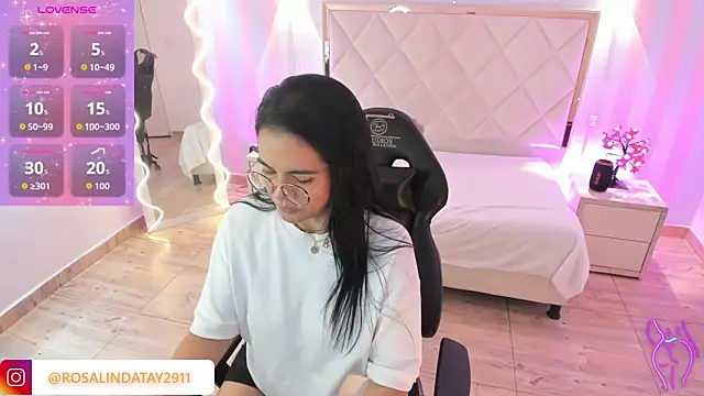 Rosalind_tay's Live XXX Chat