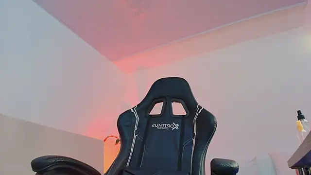 Chat +18 de Valentino_Rey ao vivo