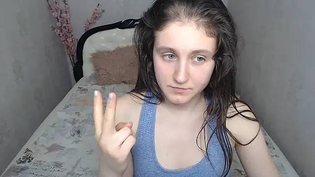 XXX chat uživo modela Holliy_Cooper