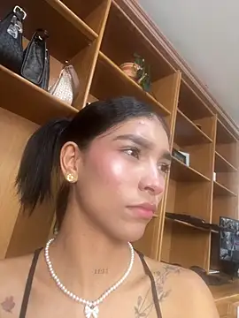 แชท XXX สดของ LauraAristizabal