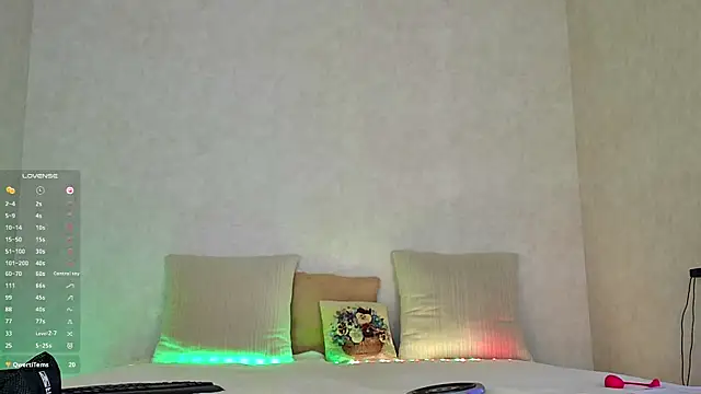 RoseaaのライブXXXチャット