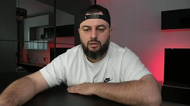 DravenPeak Chat XXX live