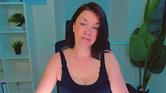 AnaMills' Live XXX Chat