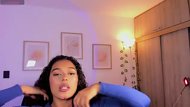 Chatroom XXX en direct de aleja_montiel__