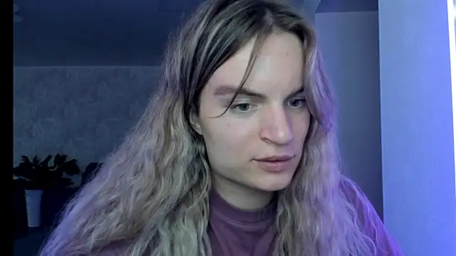 milliKira006 Show in webcam