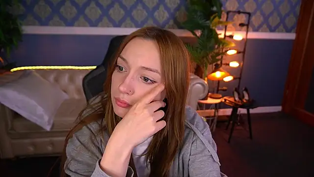 Chat XXX en directo de LizzaMoonn