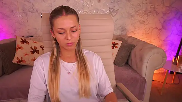 Webkamerová show DoveLovee